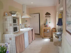 Schönes Ferienhaus mit Swimmingpool - Image 2