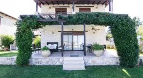 Daphne Villas - Image 3