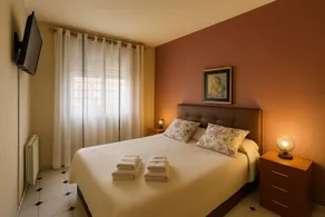 Peaceful Retreat near Marbella Beach - Image 2