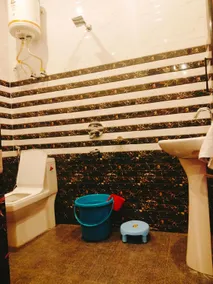Welcoming 1-Bedroom with double bed and Breakfast - Image 4