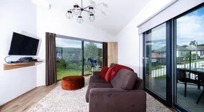 EPL Luxury - Image 2