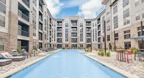 Birmingham Luxury Apt, near everything - Image 4