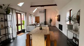 Oak Barn-ideal for Nec,Hs2,BHX,family gatherings - Image 3