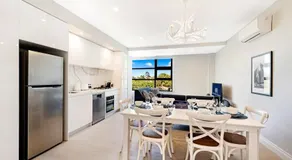 The Hamptons Apartments - St Kilda - Image 2