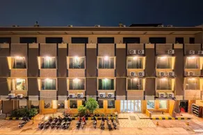 Sans Vibes Joe Hotel Soekarno Hatta Airport - Image 2