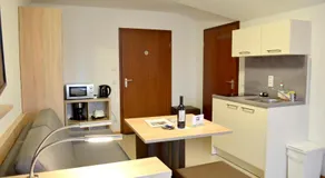 Hana Aparthotel - Image 2