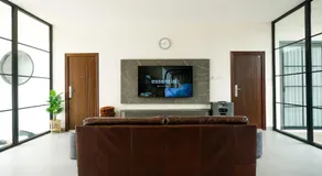 Theolive Arrea - Spacious Private Pool and Backyard - Image 2
