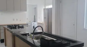 Casa espaçosa no coração de Floripa - Image 4
