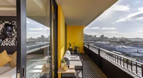 Brand new penthouse with waterfront views - Image 4