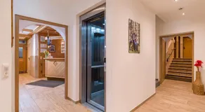 Junior suite, shower and bath, toilet, balcony - Image 5