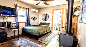 Falcon's Chalet- Cabin - Image 5