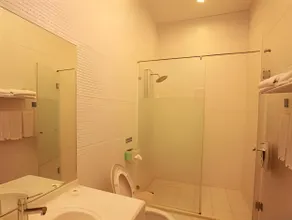 Cloudtop Landscape Hotel - Image 3