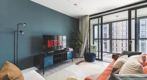Stunning Premium 2 Bed Flat with Great Views - Rooftop on Top Floor - Image 2