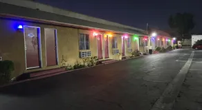 Deluxe Motel, Los Angeles Area - Image 4