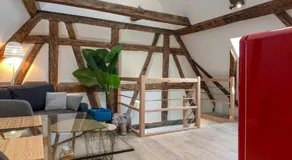 Beauty & The Beast - Old Town Cosy Apartments - Image 2