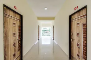 OYO 44210 Hotel Royal Palace - Image 3