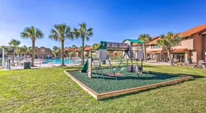 Panama City Beach Townhome - Walk to Beach! - Image 4