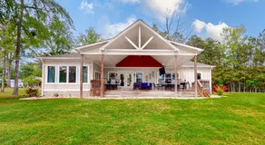 Large Waterfront Lake Murray Home w/ Dock - Image 5