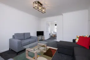 Arista House- 3 Bed with parking-sleeps up to 7! - Image 5