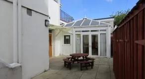 The Red Lion Tavern - Image 3