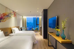 M Hotel Zhengzhou - Image 2