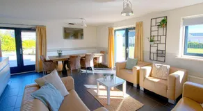 Luxus Familienvilla mit Jacuzzi & Sauna - Image 2