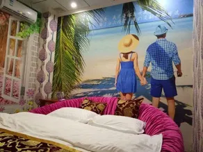 Yulin Colorful Theme Hotel - Image 3