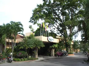 Palm Garden Hotel - Image 5