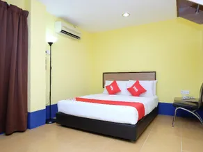 OYO 89352 Golden Terminal Lodge - Image 5