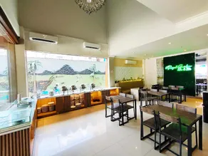 Royal Park Hotel - Image 4