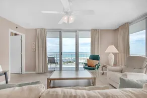 Grand appartement en copropriété convivial et familial avec piscine | Vue sur l'eau | À côté de la plage - Image 3