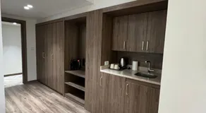 Lake Plaza Luxury Rooms - Image 5
