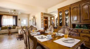 Laylande House - Image 3