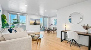 Urban Tide - A Designer Escape Overlooking the Docks - Image 2