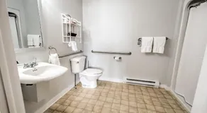 East Shore Lodging - Image 3