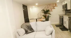 1 Bed 1 Bath Suite - Image 2