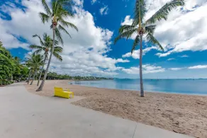 Gorgeous 2BR Apartment with Stunning Ocean Views - Image 5