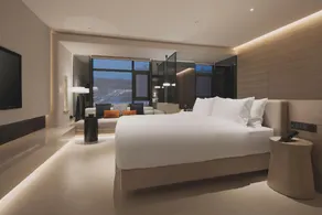 Shenmu Longhua Mansion Hotel - Image 2