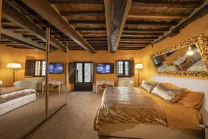 La Togata Hotellerie - Suite Deluxe dell'Oro - Image 2