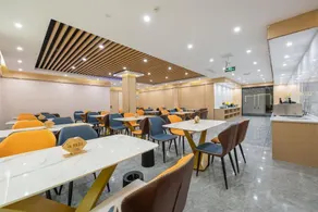 VX Hotel (Yutai Guantong Nongmaocheng) - Image 2