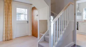 Corner Cottage - Image 5