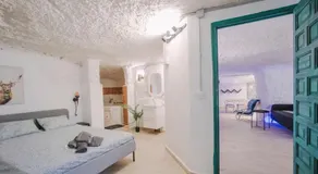 Preciosa casa-cueva con bañera - Image 2