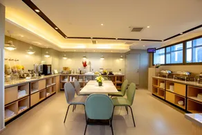 Home Inn Style Kunming Railway Station - Image 4