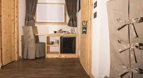 B&B The King - Image 4