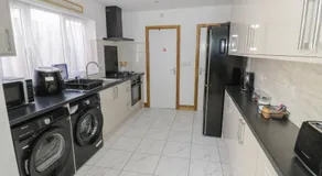 JMG House - West Bromwich - Image 4