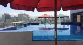 Midtown Hotel & Suites - Image 2