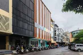 Sans Hotel Cengkareng - Image 4