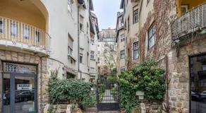 Quiet charming apartment near the center - Image 3
