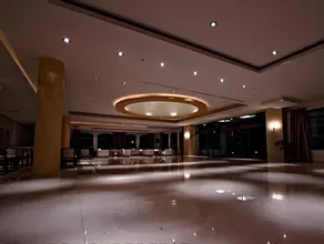 Siris Hotel - Image 2