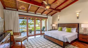 Spacious Open-Concept Condo with Stylish Design, Direct Beach Access & Resort-Style Amenities - Image 2